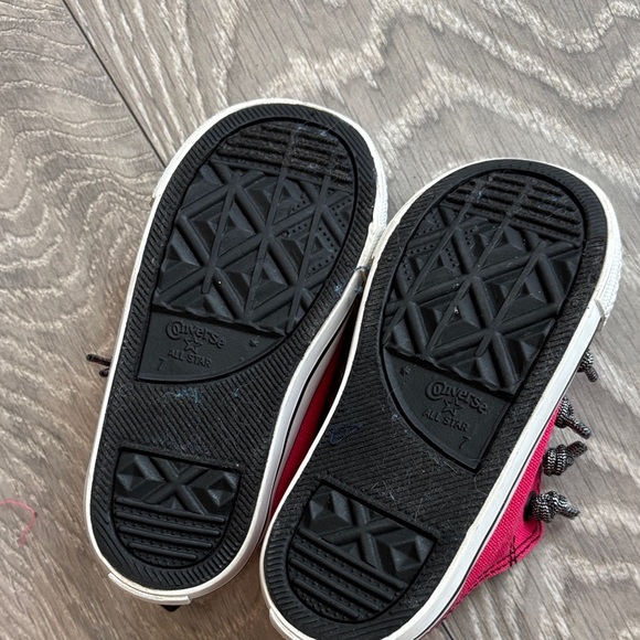 Converse Vibrant Fuchsia Kids Sneakers - Picture 6 of 6